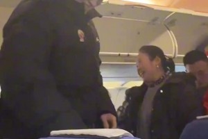 CBA球员被问到最多的问题，飞机上的东北大姨帮你们问了...